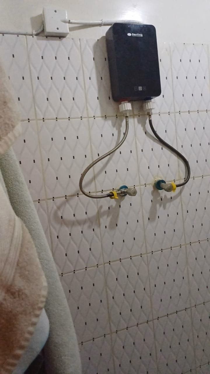 ጥንቅቅ ተደርጎ የተሰራ  የሚሸጥ መኖሪያ ቤት በአዲስ አበባ   ሀና ማርያም አካባቢ  L shape photo 5