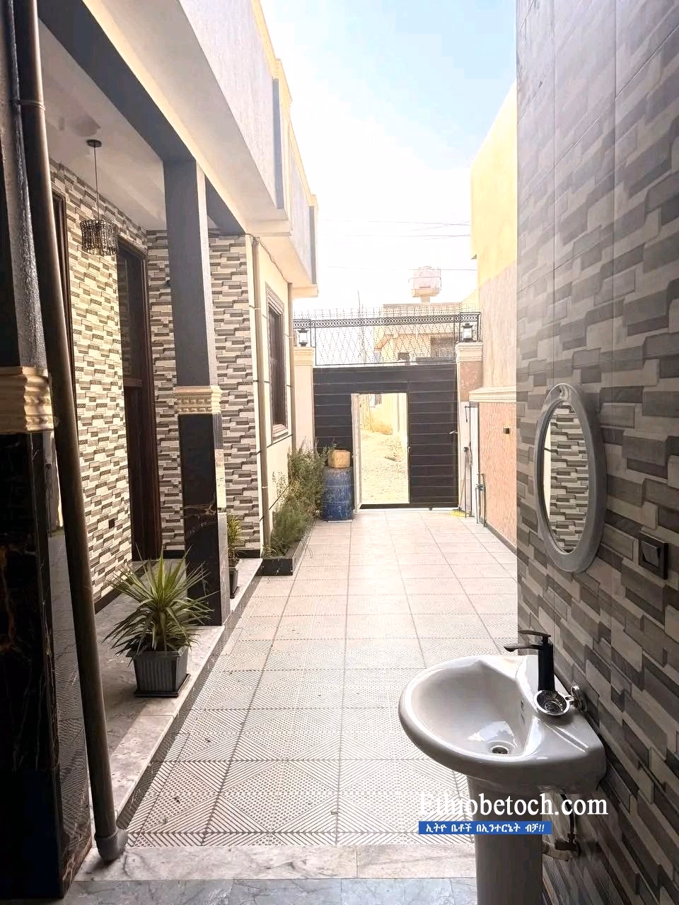 House for sale photo 5