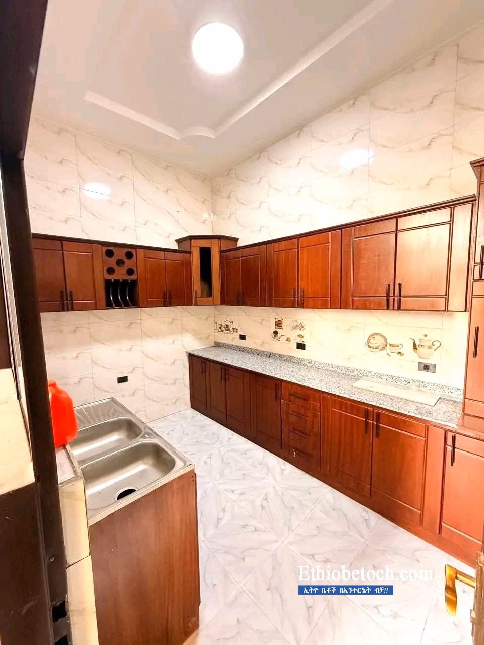 House for sale photo 4