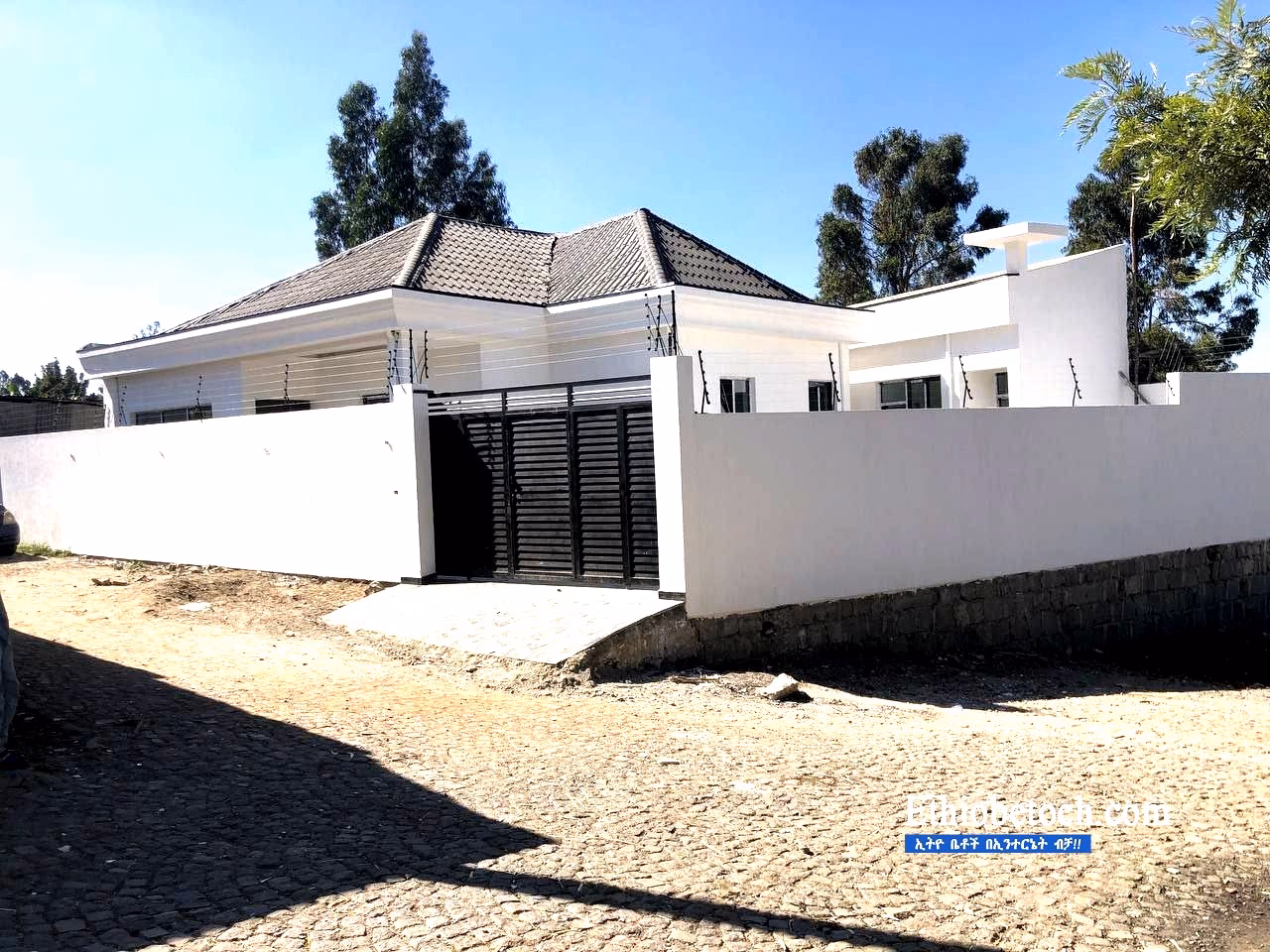 Villa House for Sale photo 2