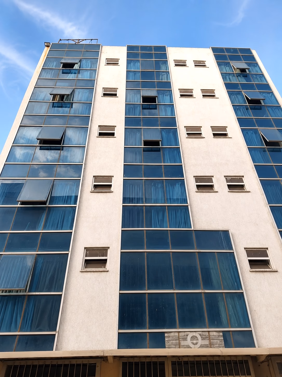 Urgent G+5 Building for sale at 4 Killo photo 1