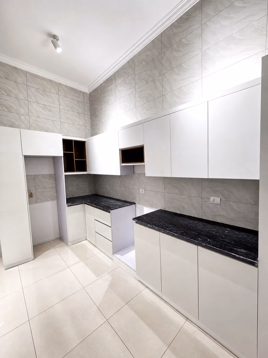 Furnished 5bdrm Villa in Ayat village for sale photo 4