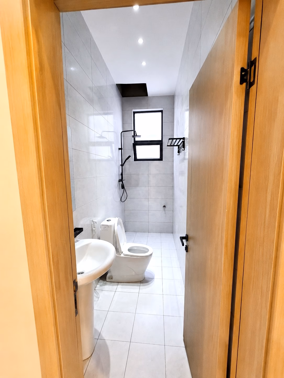 Furnished 5bdrm Villa in Ayat village for sale photo 3