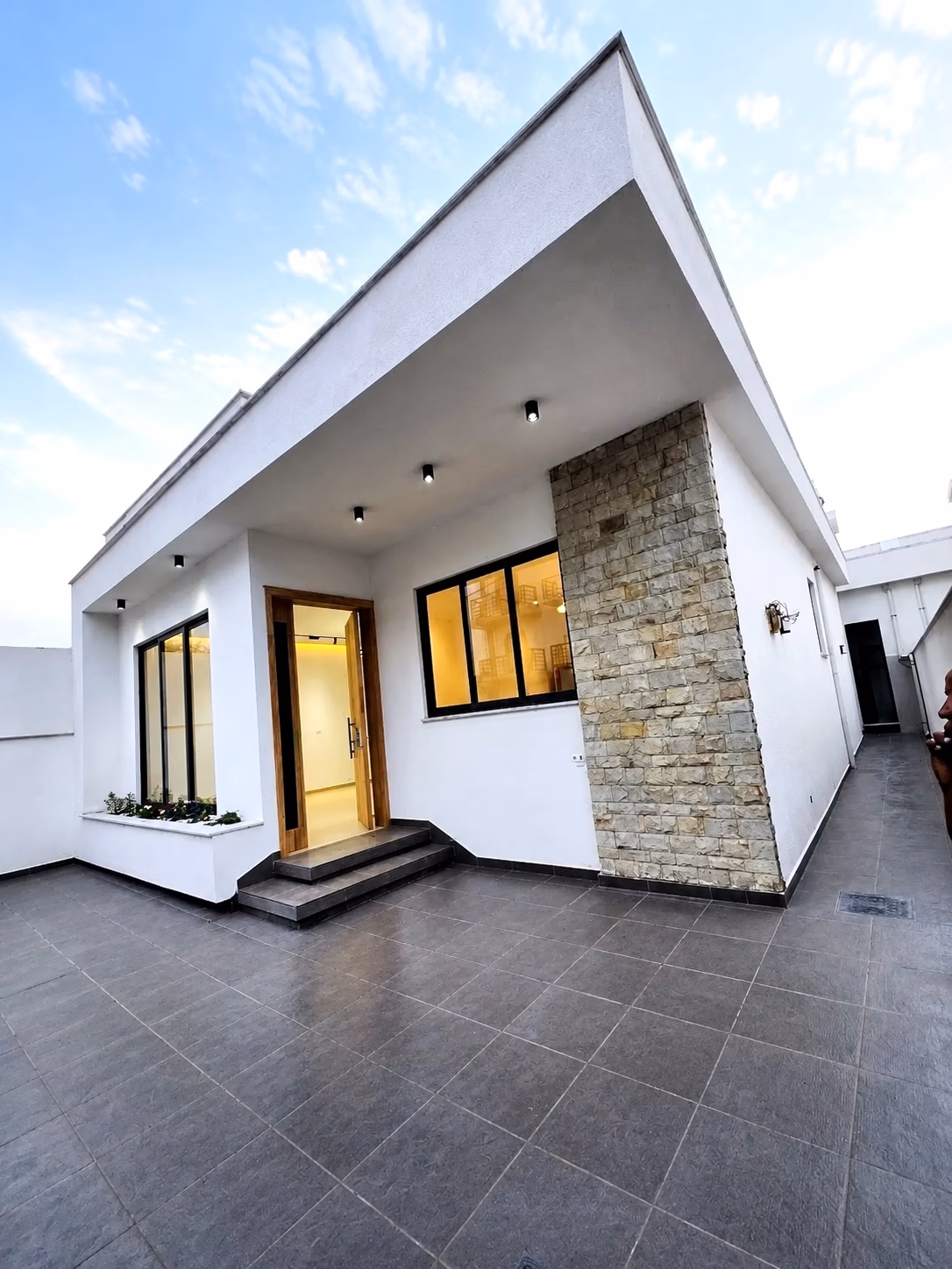 Furnished 5bdrm Villa in Ayat village for sale photo 1